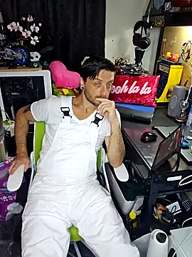 Snapshot of titclitcmndr chatting on 02.03.25 titclitcmndr online show from 02.03.25