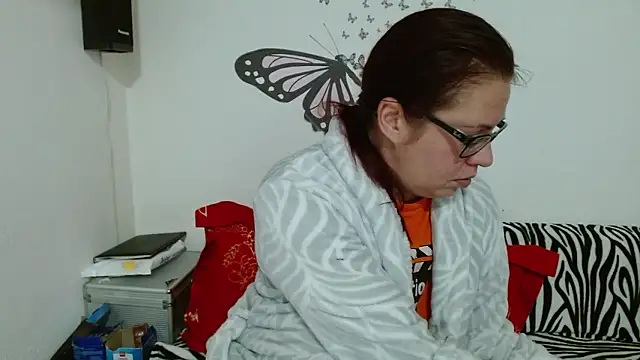 LadyHellene online show from 01.14.26