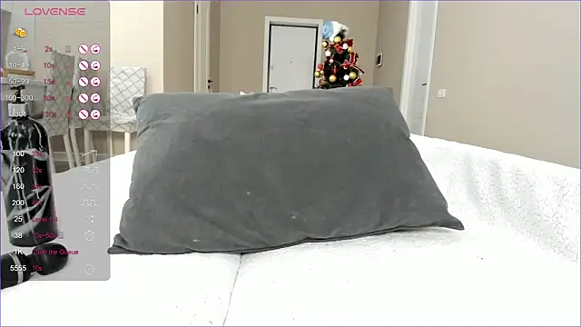 Snapshot of sailorrmoon chatting on 01.13.25 sailorrmoon online show from 01.13.25