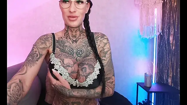 MeganWitch online show from 01.22.25