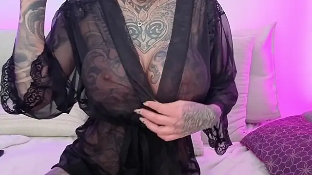 MeganWitch online show from 02.11.26