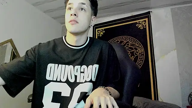 Snapshot of Adan_rivas_ chatting on 03.13.25 Adan rivas online show from 03.13.25