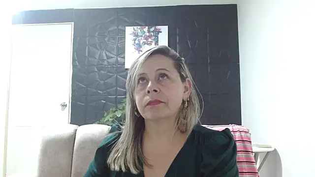 CINTHIA1609 online show from 02.25.25