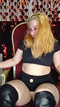 Snapshot of Sweet-SpicyOff chatting on 03.04.25 Sweet-SpicyOff online show from 03.04.25