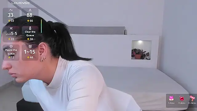 Snapshot of ScarlettWet9 chatting on 11.04.25 ScarlettWet9 online show from 11.04.25