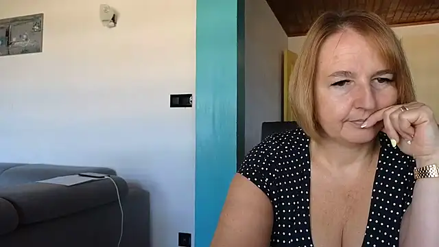 Snapshot of Sandcoq chatting on 07.06.26 Sandcoq online show from 07.06.26