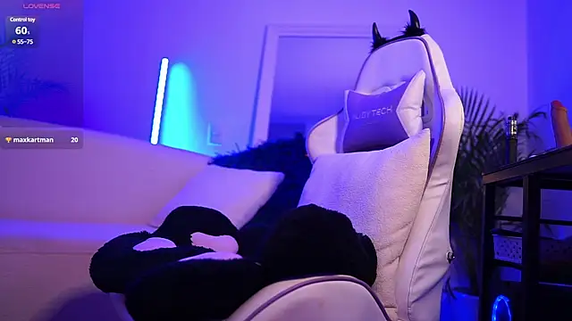 abigail adamss online show from 02.09.25