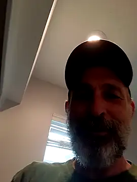 Snapshot of TheyCallMeSir6669 chatting on 01.04.25 TheyCallMeSir6669 online show from 01.04.25