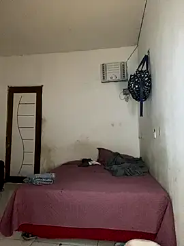 Carolinen online show from 12.17.25