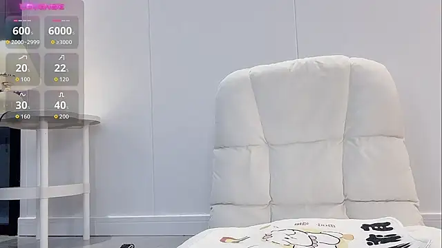 Snapshot of jiaozi-kiss chatting on 10.17.25 jiaozi-kiss online show from 10.17.25