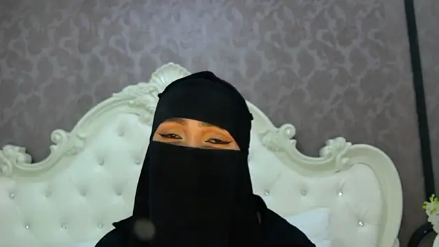 Hajar Kar online show from 10.13.25