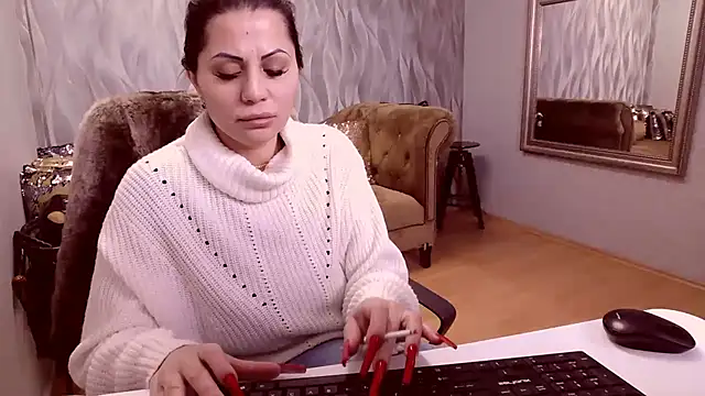 Sara Poison online show from 02.24.25