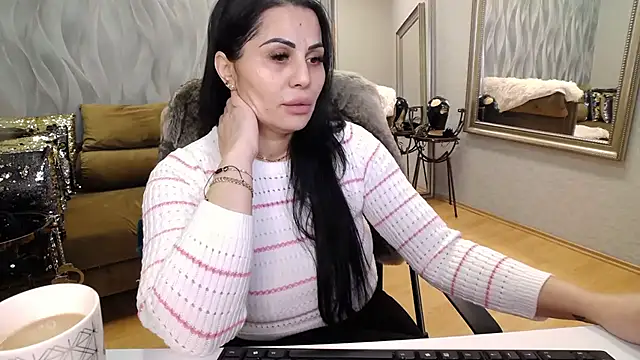 Sara Poison online show from 02.06.26