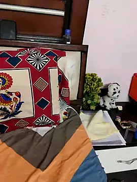 Snapshot of santurmom chatting on 02.22.25 santurmom online show from 02.22.25