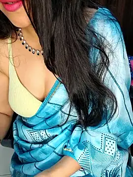 Snapshot of santurmom chatting on 01.12.26 santurmom online show from 01.12.26