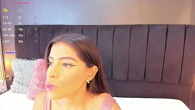 sweetsofia18 online show from 02.26.25