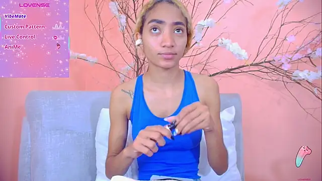 Charlotte Love10 online show from 11.05.25