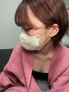 Snapshot of -x_MIU_x chatting on 03.18.26 -x MIU x online show from 03.18.26
