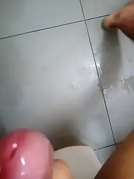 Snapshot of naughtiestdaddy chatting on 02.01.25 naughtiestdaddy online show from 02.01.25