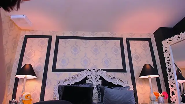 ImSophiie online show from 01.28.25