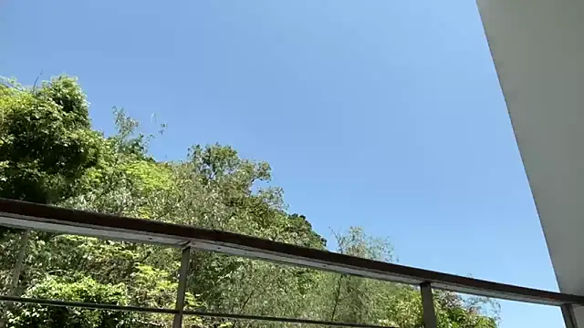 Leylah Linda online show from 04.12.26