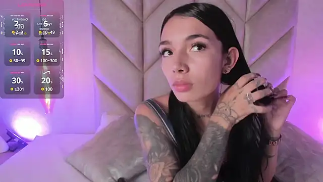 Snapshot of Mollymoon1 chatting on 12.11.24 Mollymoon1 online show from 12.11.24