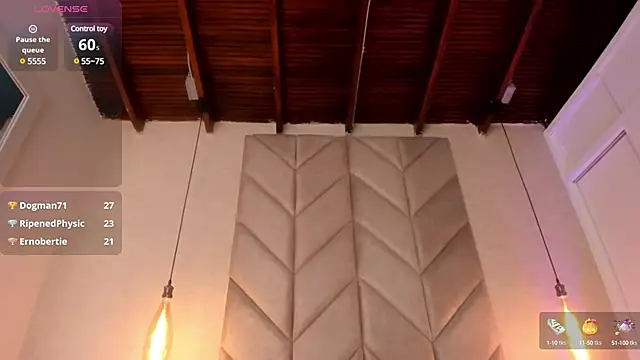 Snapshot of Mollymoon1 chatting on 02.27.25 Mollymoon1 online show from 02.27.25