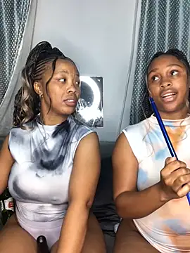 Pearl 00 online show from 09.25.25