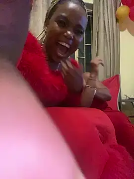 Snapshot of Pearl_00 chatting on 02.14.26 Pearl 00 online show from 02.14.26