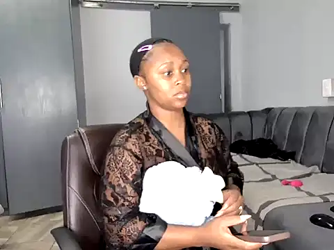 Snapshot of Pearl_00 chatting on 02.18.26 Pearl 00 online show from 02.18.26