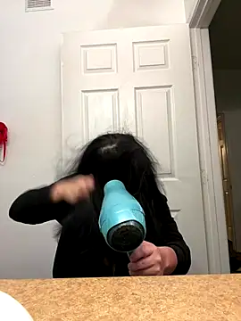 AlyssiaAmoreXO online show from 11.05.25