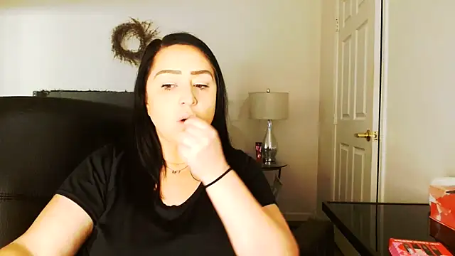 Snapshot of AlyssiaAmoreXO chatting on 06.17.26 AlyssiaAmoreXO online show from 06.17.26