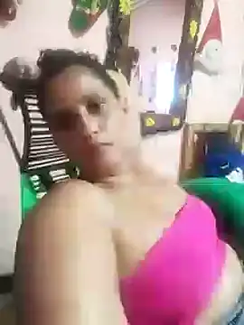 Snapshot of carolina_goez chatting on 12.24.24 carolina goez online show from 12.24.24