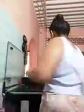 Snapshot of carolina_goez chatting on 02.11.25 carolina goez online show from 02.11.25