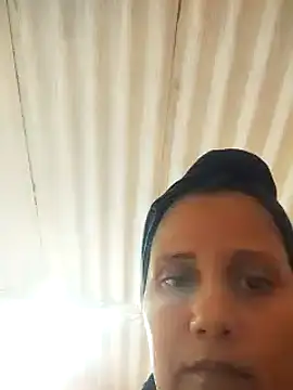 Snapshot of carolina_goez chatting on 02.14.25 carolina goez online show from 02.14.25