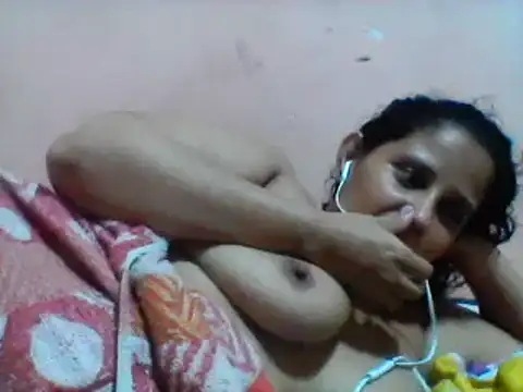 Snapshot of carolina_goez chatting on 03.20.25 carolina goez online show from 03.20.25