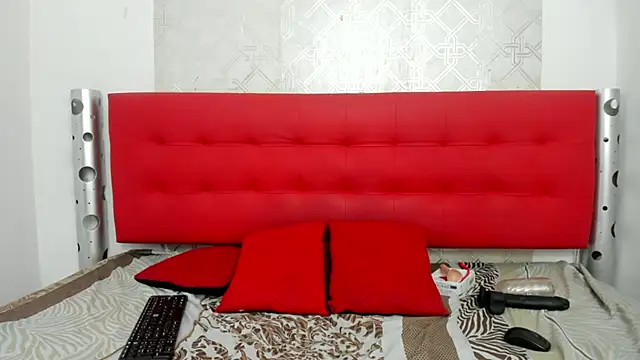 Celestial Queen  online show from 03.18.25