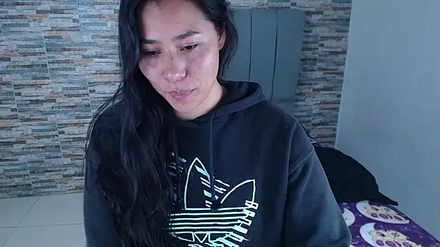 Snapshot of _joy_yva chatting on 10.26.25  joy yva online show from 10.26.25