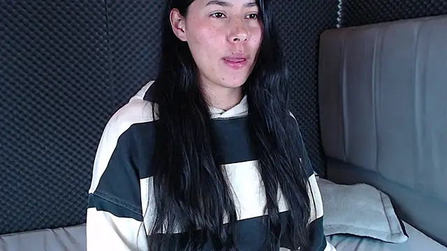  joy yva online show from 12.15.25