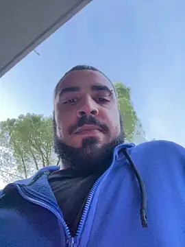 Snapshot of Dikkiduohottt chatting on 10.19.25 Dikkiduohottt online show from 10.19.25