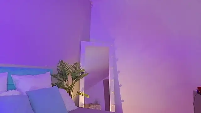 Snapshot of L1ittle_kitty_ chatting on 03.04.26 L1ittle kitty online show from 03.04.26