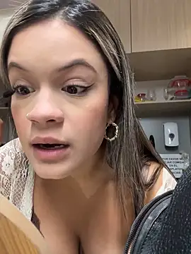 Alisha-Bond online show from 09.09.25