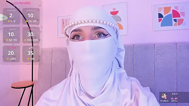 Snapshot of rawiya chatting on 05.30.26 rawiya online show from 05.30.26