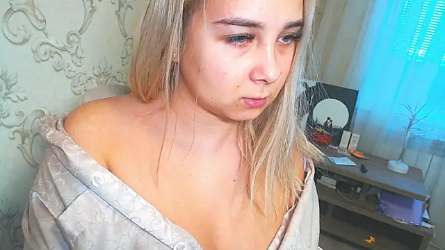 Snapshot of DolphinDreams chatting on 01.18.26 DolphinDreams online show from 01.18.26