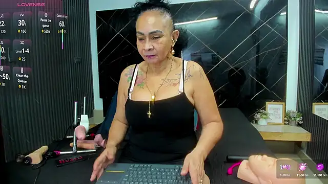 cloee-rabbyt online show from 10.05.25