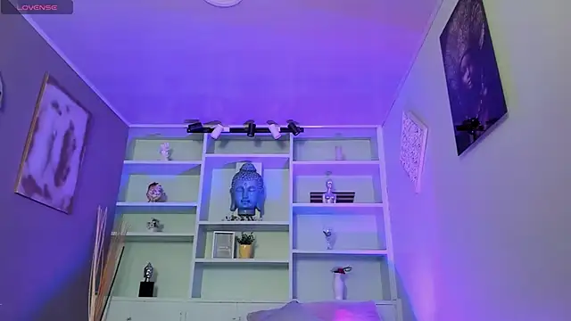 Lucy Williiams online show from 03.18.25