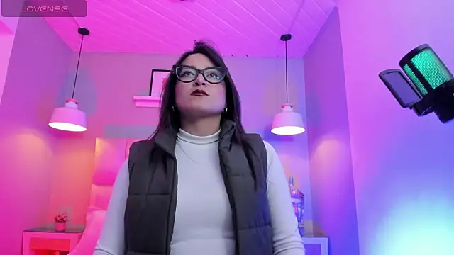 Snapshot of Lucy_Williiams chatting on 01.16.26 Lucy Williiams online show from 01.16.26