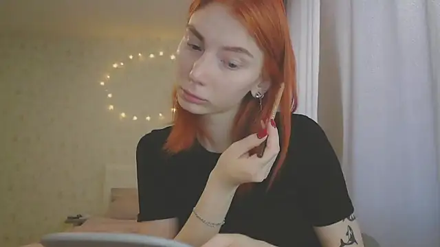 Snapshot of KateBunny chatting on 02.23.25 KateBunny online show from 02.23.25