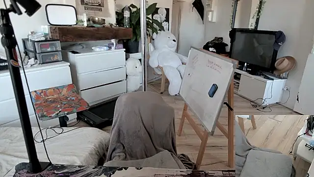 CeriseLapine online show from 01.11.26