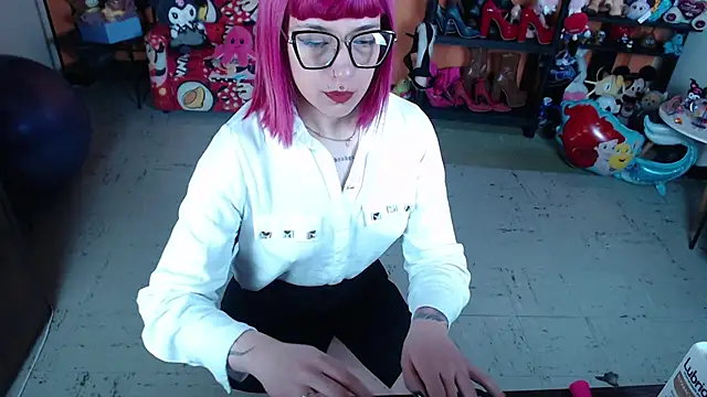 MissMiia2 online show from 01.11.26